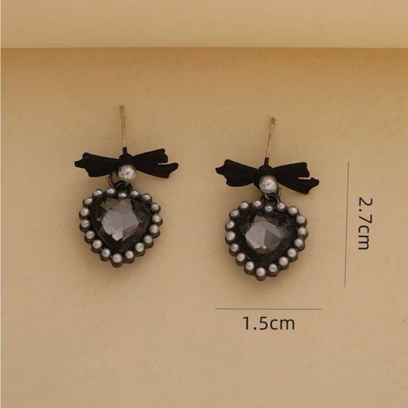 Pearl Themed Black Bow Heart Drop Earrings - Picture 2 of 4